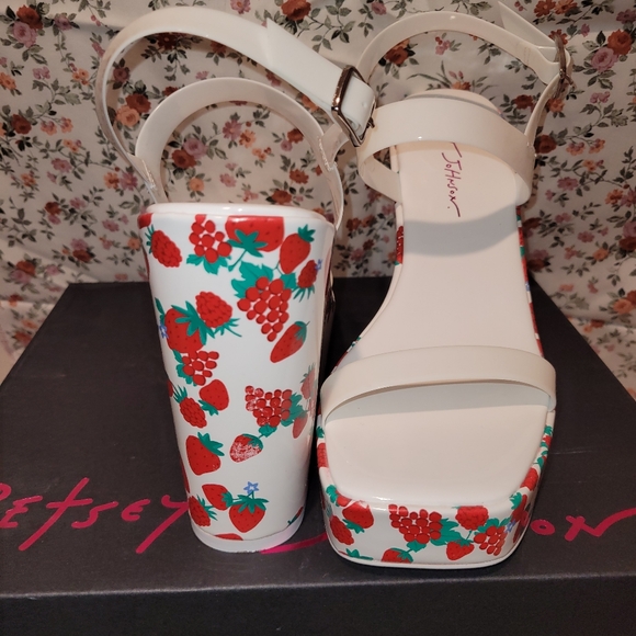 Shoes - Picture 8 of 8